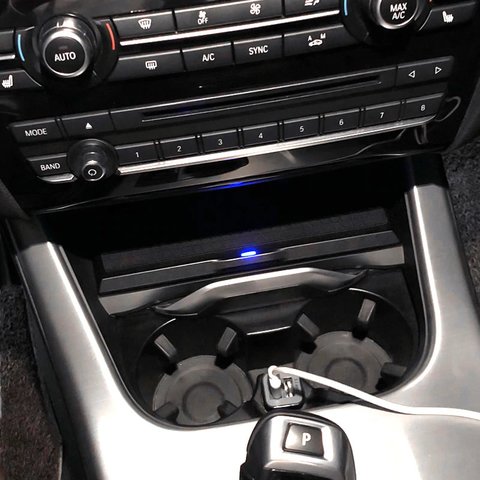 Cargador inalámbrico QI para BMW X3 / X4 2014-2017 Vista previa  3